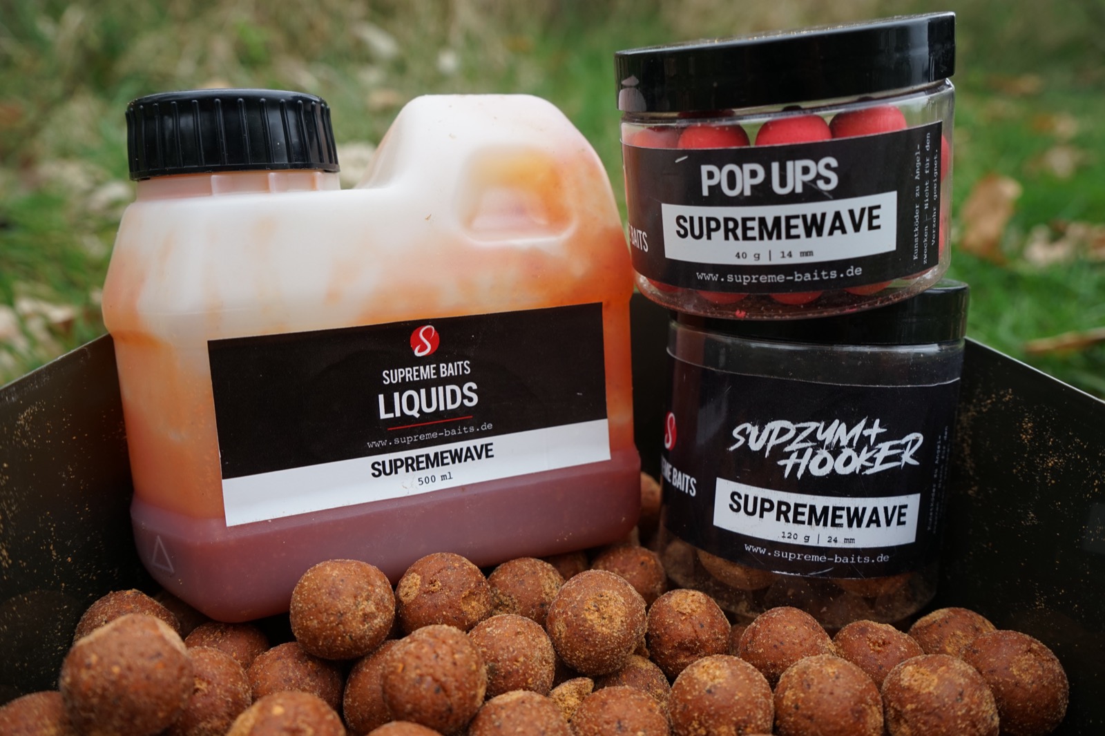 Fischmehl-Boilies, Liquid und Pop-ups nebeneinander